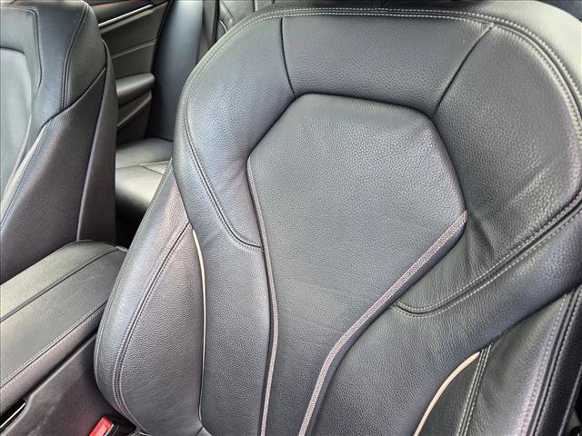 Used 2022 BMW 530i w/ M Sport Package RWD image 14