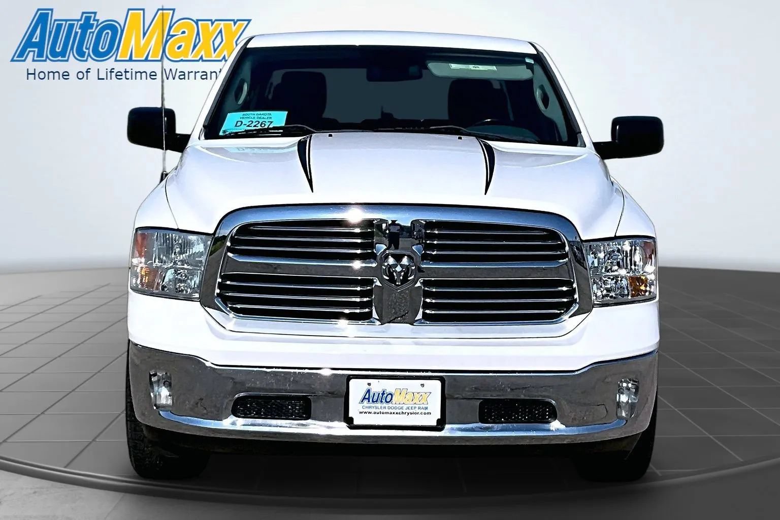 Used 2014 RAM 1500 Classic SLT RWD image 2