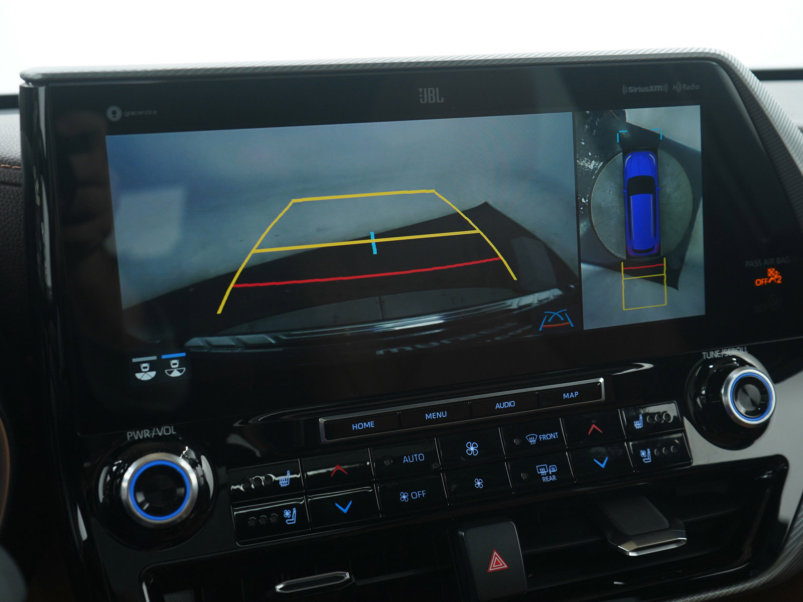 Used 2020 Toyota Highlander Platinum image 28