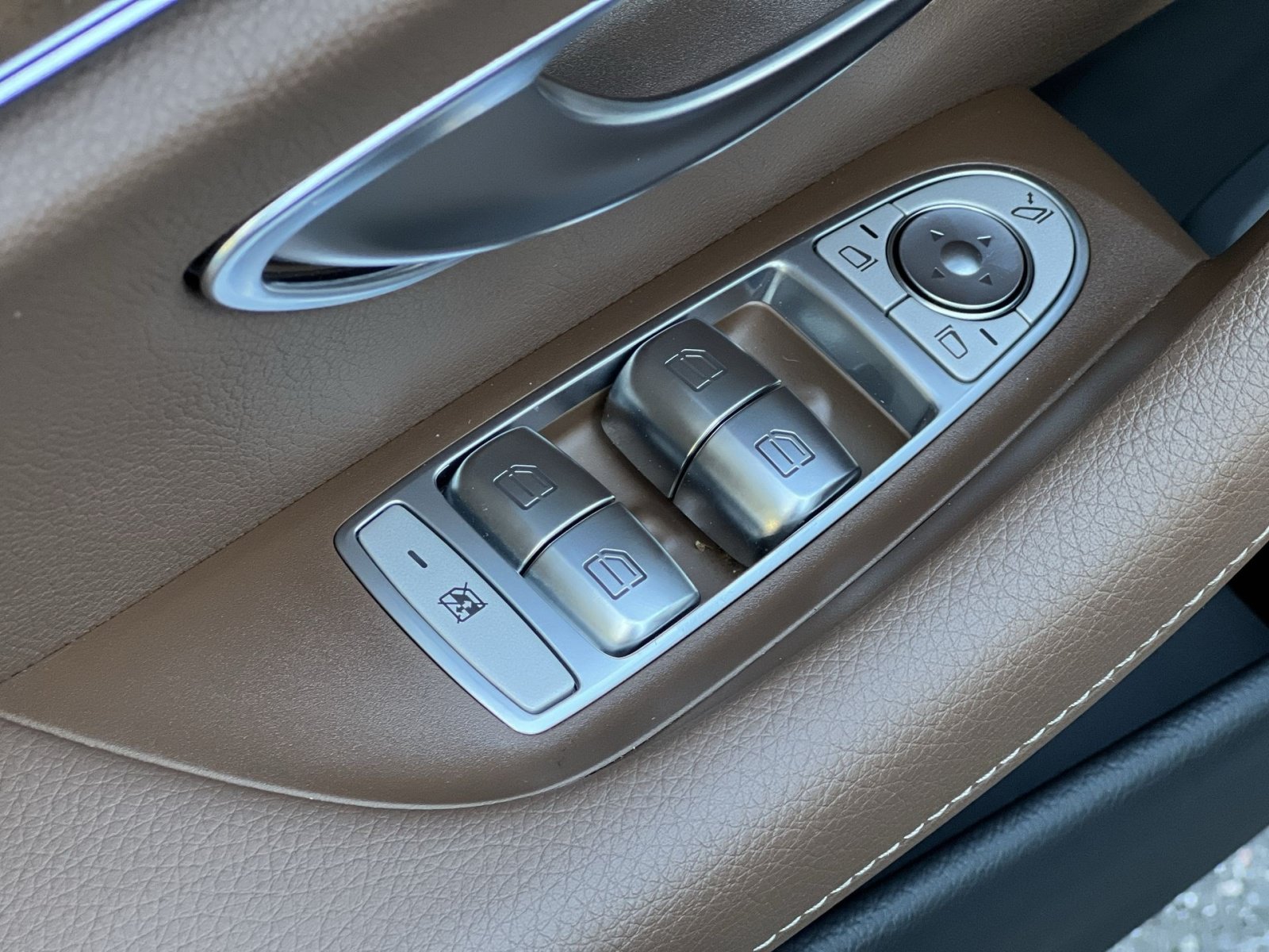 Used 2022 Mercedes-Benz E 350 4MATIC Sedan image 20