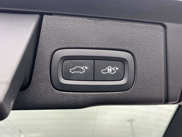 Used 2024 Volvo XC60 B5 Plus w/ Protection Package Premier image 20