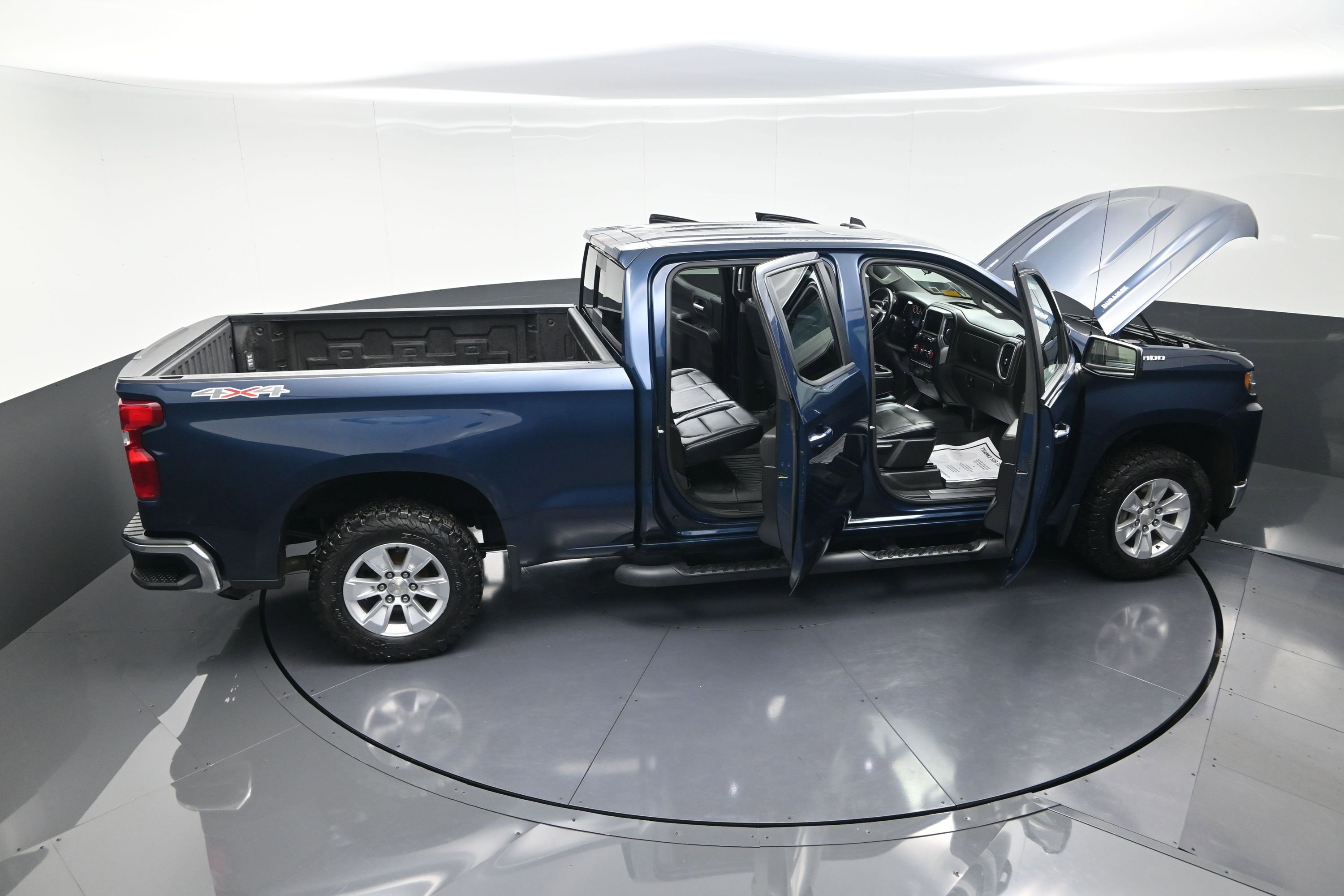 Used 2020 Chevrolet Silverado 1500 LT w/ Convenience Package image 14