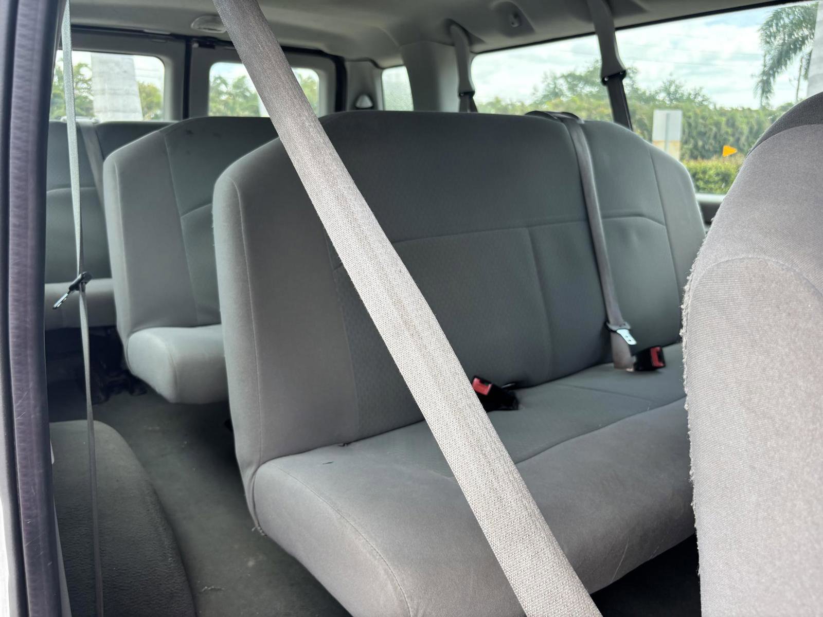 Used 2010 Ford E-350 and Econoline 350 XL image 18