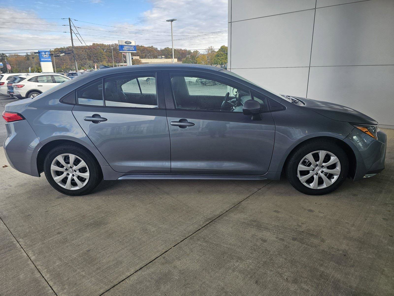 Used 2023 Toyota Corolla LE image 6