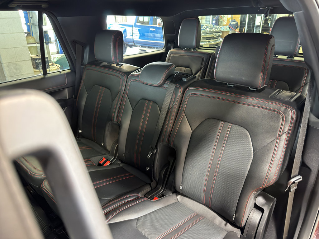 Used 2023 Ford Expedition Limited AWD/4WD image 38