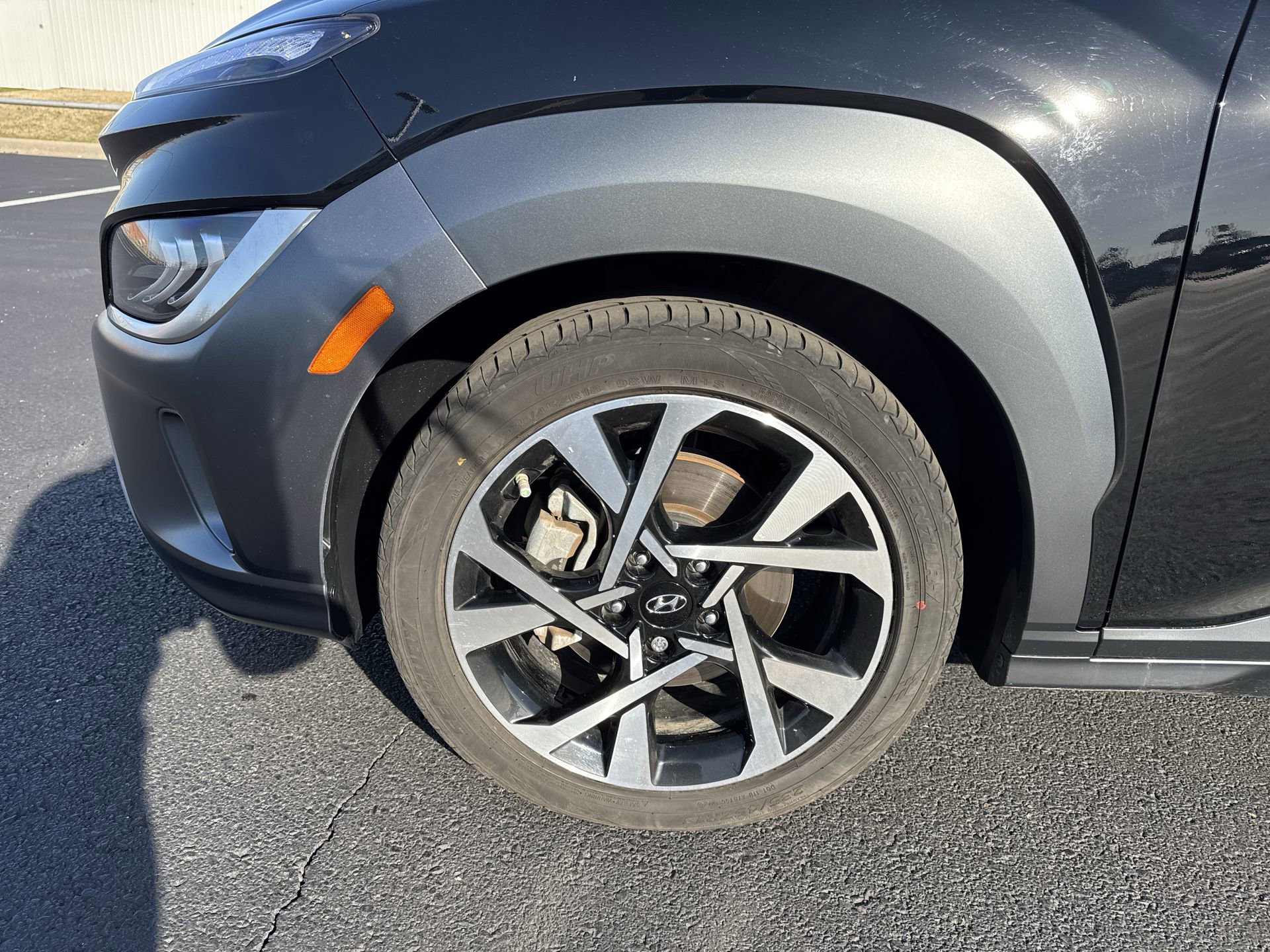 Used 2023 Hyundai Kona Limited w/ Cargo Package FWD image 10
