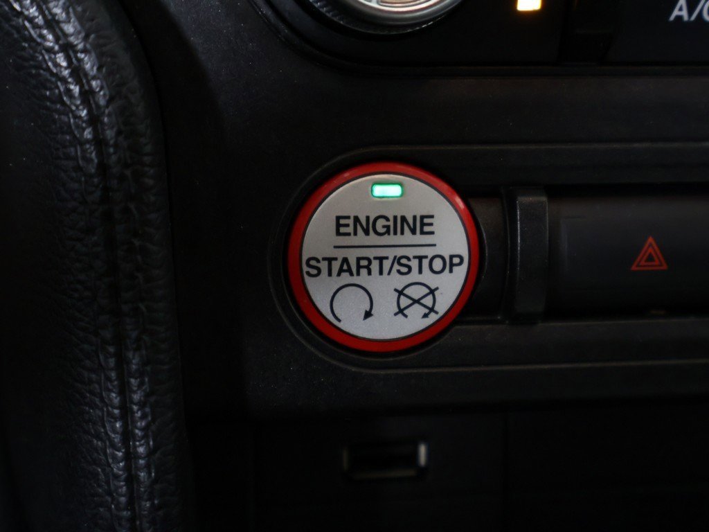 Used 2017 Ford Mustang Coupe image 33