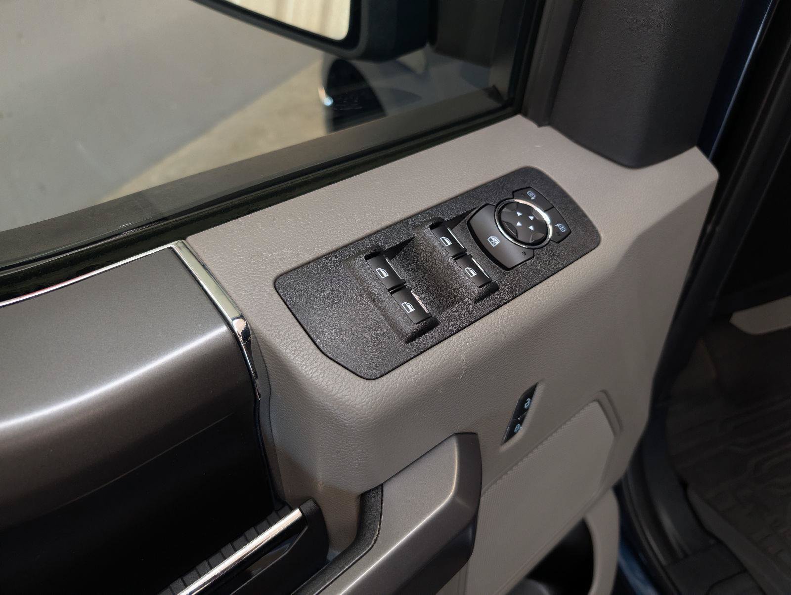 Used 2019 Ford F150 XLT w/ Equipment Group 302A Luxury AWD/4WD image 19