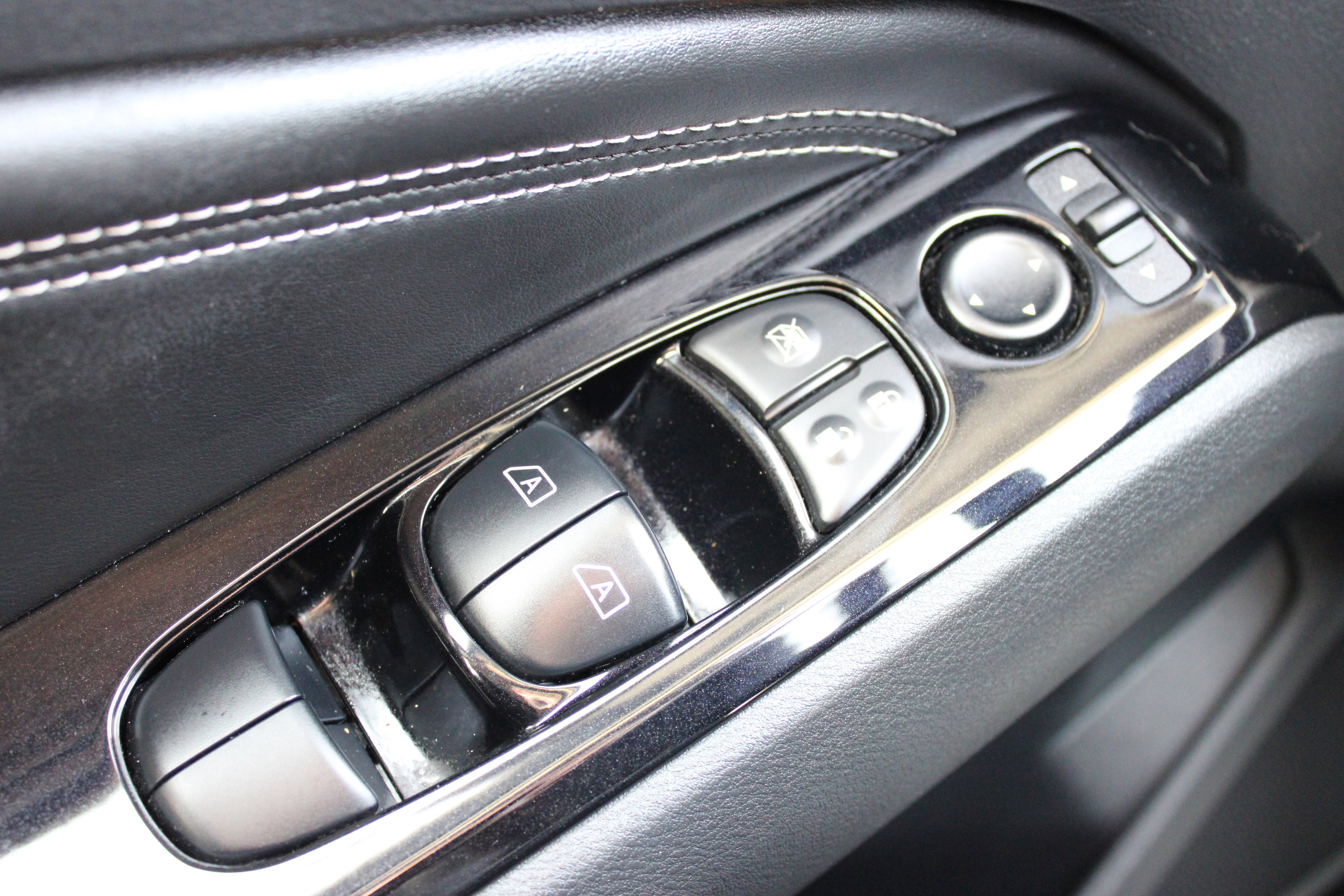 Certified 2021 Nissan Altima 2.5 Platinum image 30