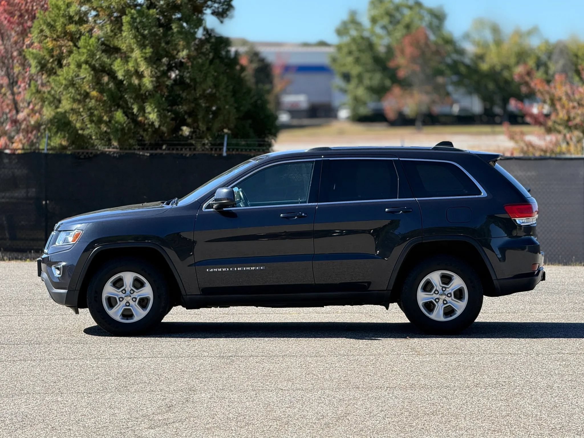 Used 2014 Jeep Grand Cherokee Laredo w/ Quick Order Package 23E AWD/4WD image 8