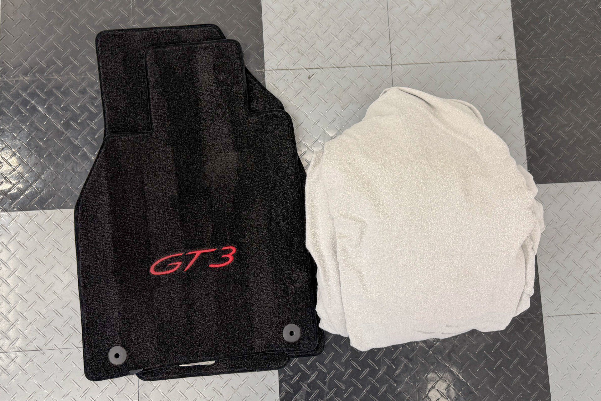 Used 2015 Porsche 911 GT3 RWD image 33