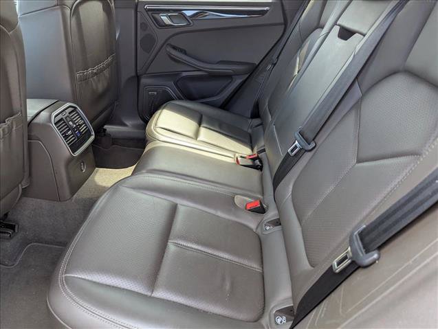 Used 2018 Porsche Macan AWD/4WD image 25