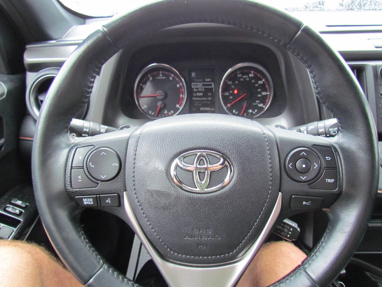 Used 2016 Toyota RAV4 SE image 23