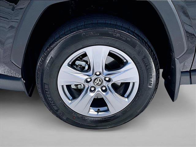 Used 2025 Toyota RAV4 XLE w/ Convenience Package FWD image 10