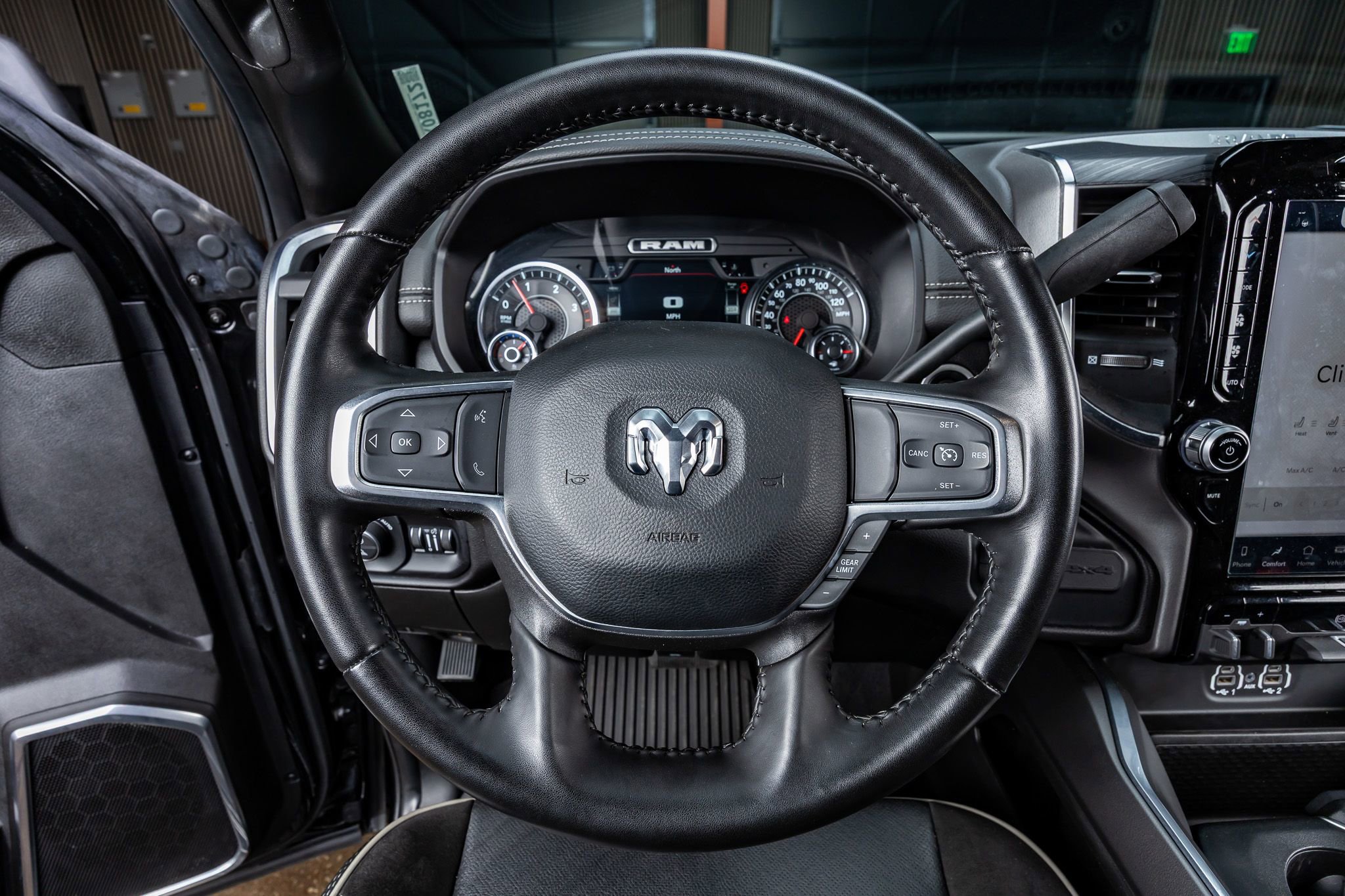 Used 2024 RAM 3500 Laramie w/ Night Edition image 17