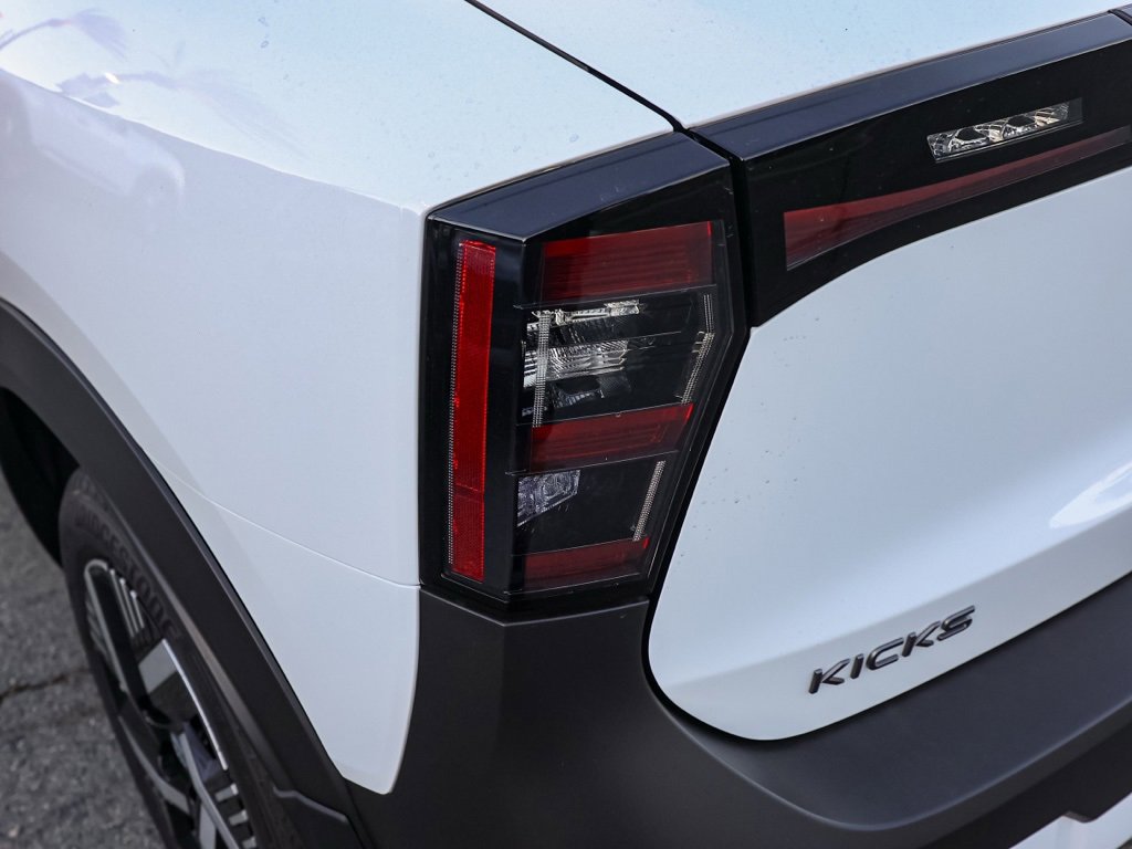 New 2026 Nissan Kicks SV image 7