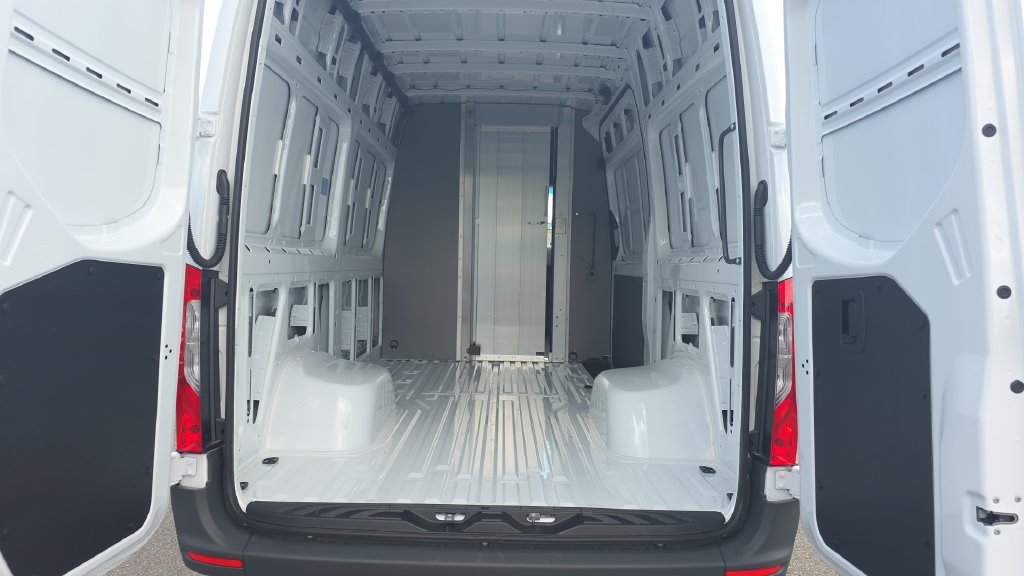 New 2026 Mercedes-Benz Sprinter 4500 image 9