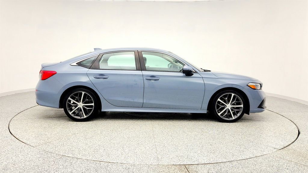 Used 2023 Honda Civic Touring image 4