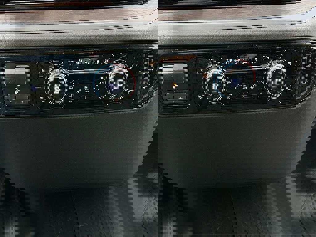 New 2026 GMC Sierra 3500 SLT image 16