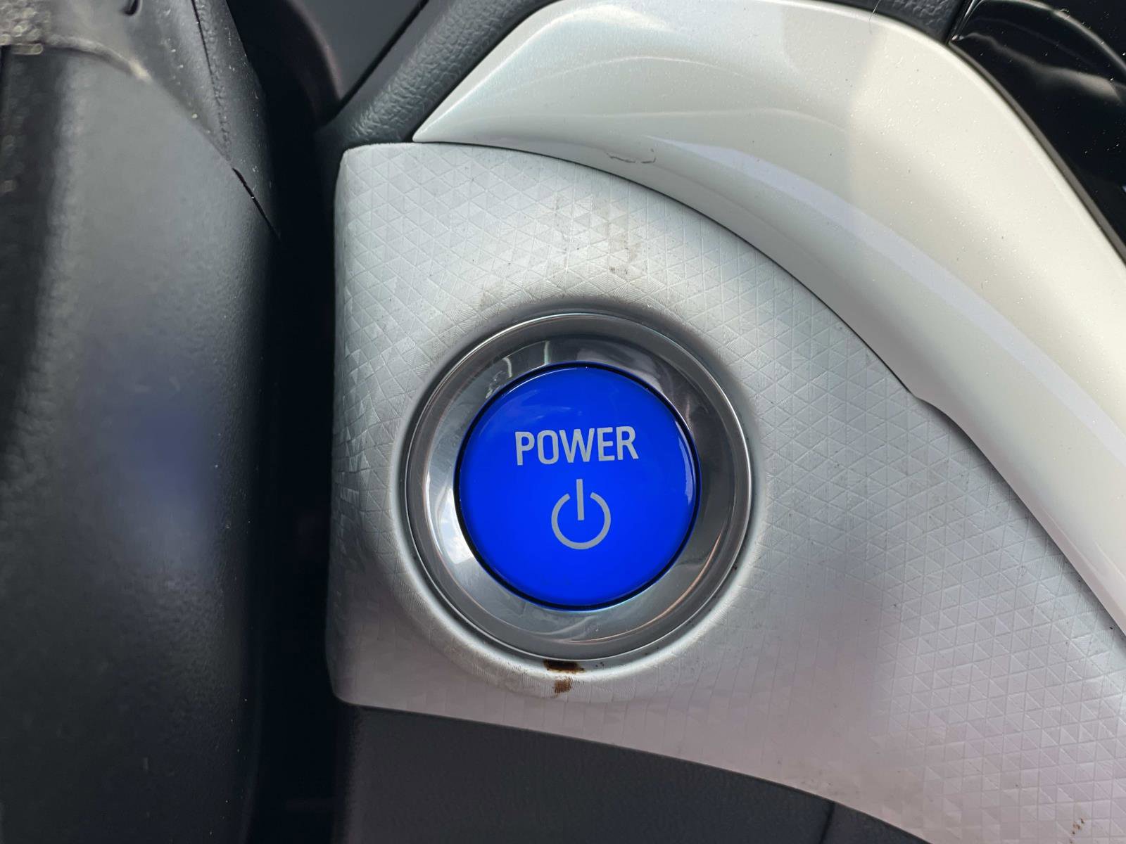 Used 2017 Chevrolet Bolt Premier w/ Driver Confidence II Package FWD image 19