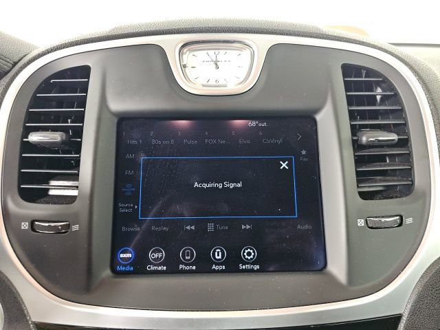 Certified 2023 Chrysler 300 Touring w/ Sport Appearance Package image 17