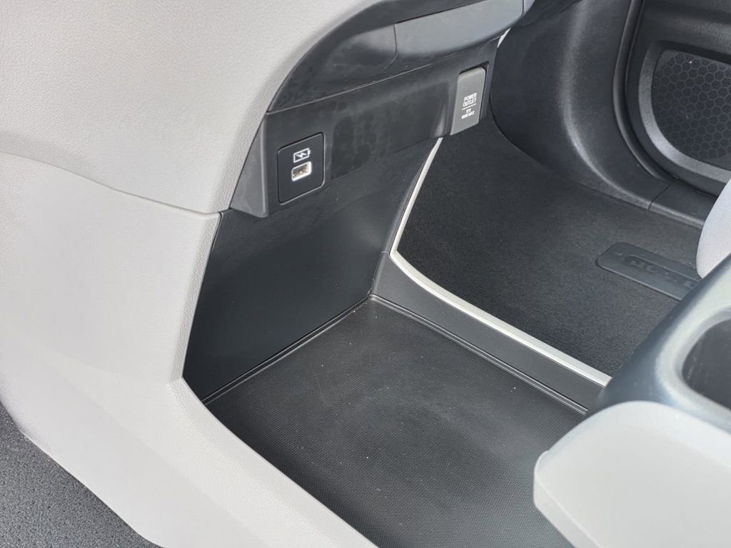 Used 2023 Honda Odyssey EX image 24