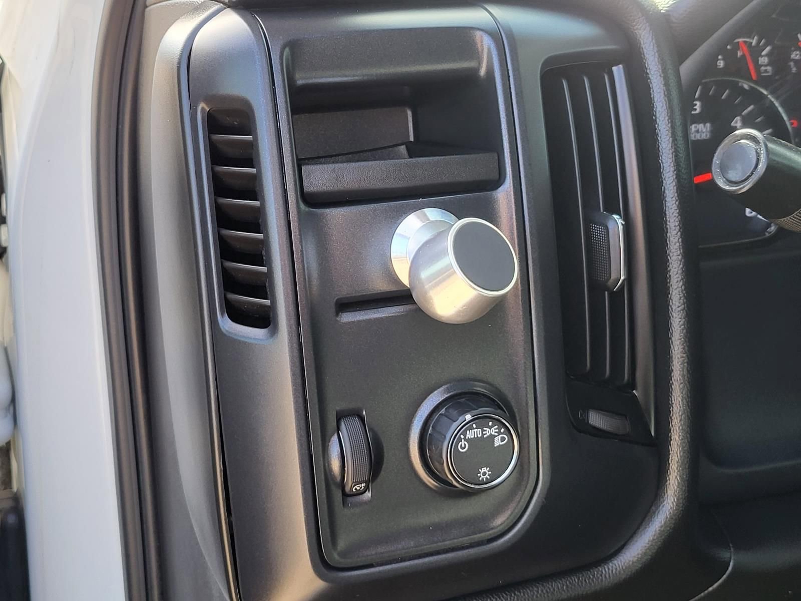 Used 2018 Chevrolet Silverado 1500 Custom w/ Custom Value Package image 24