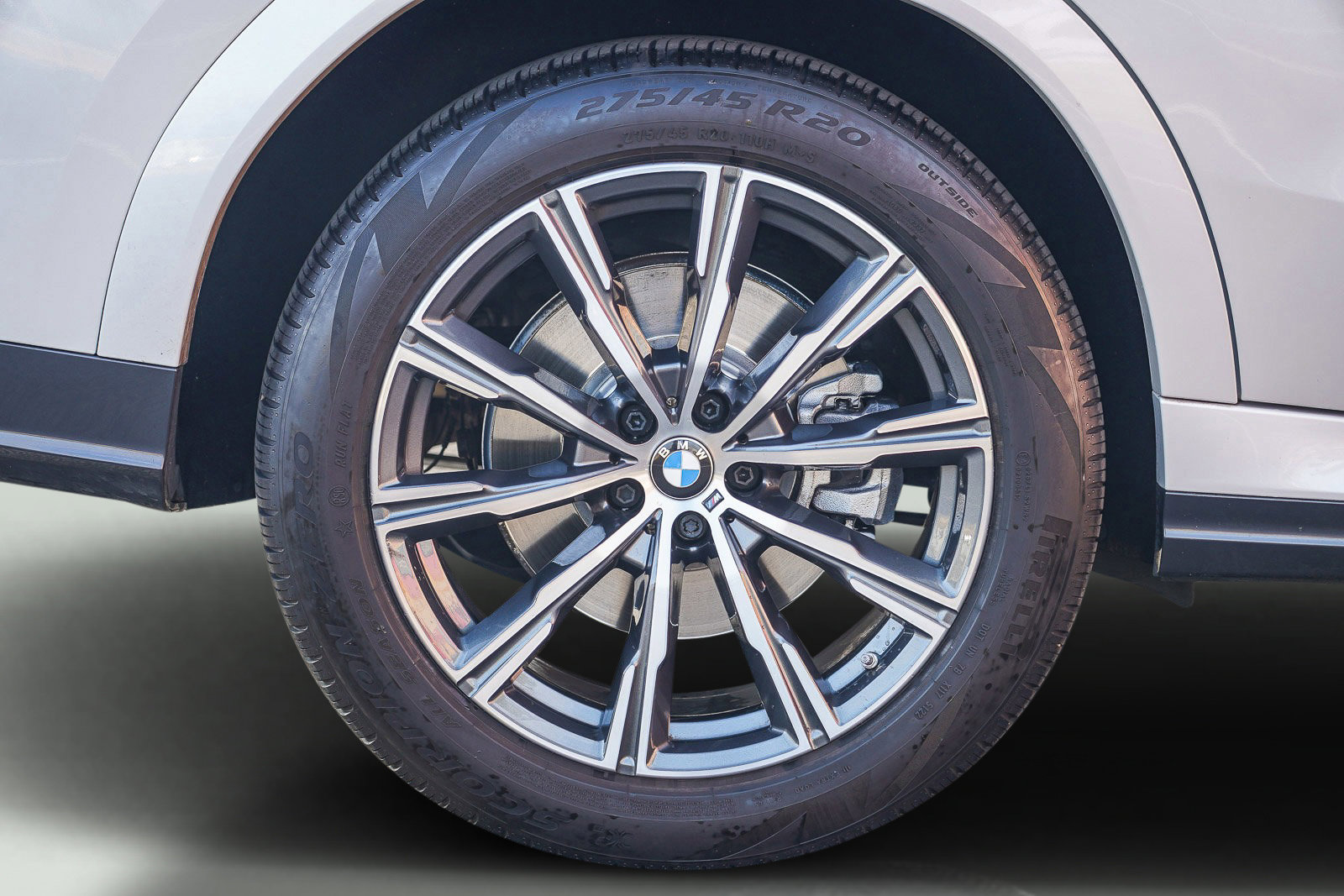 Used 2023 BMW X6 xDrive40i w/ M Sport Package image 49