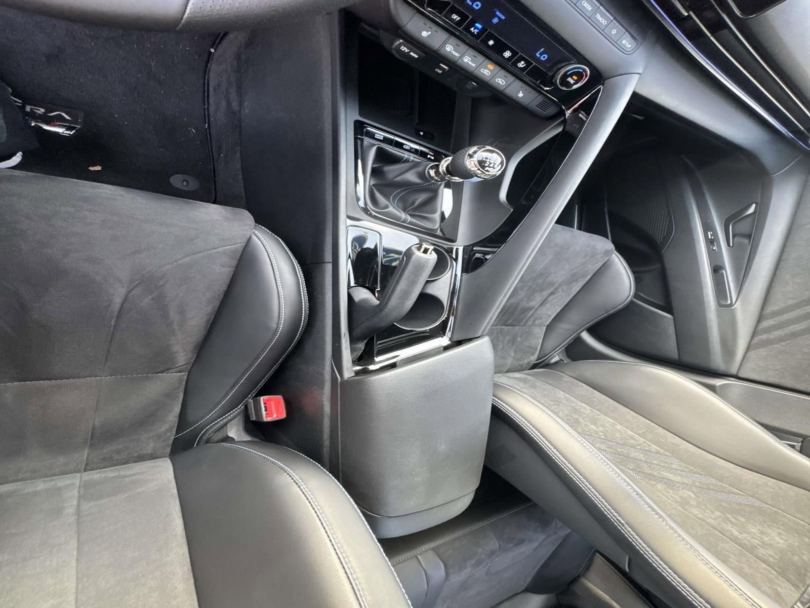 Used 2025 Hyundai Elantra N Base image 22