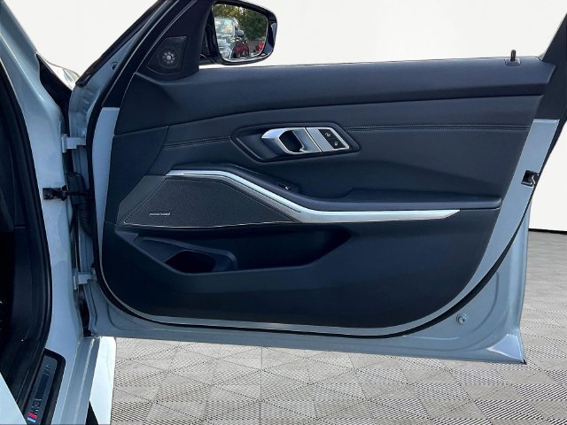 Used 2023 BMW M3 Competition w/ M Carbon Exterior Package RWD image 28
