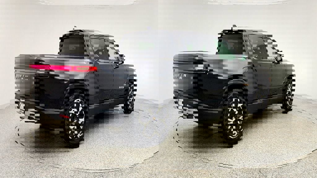 Used 2022 Rivian R1T Adventure image 5