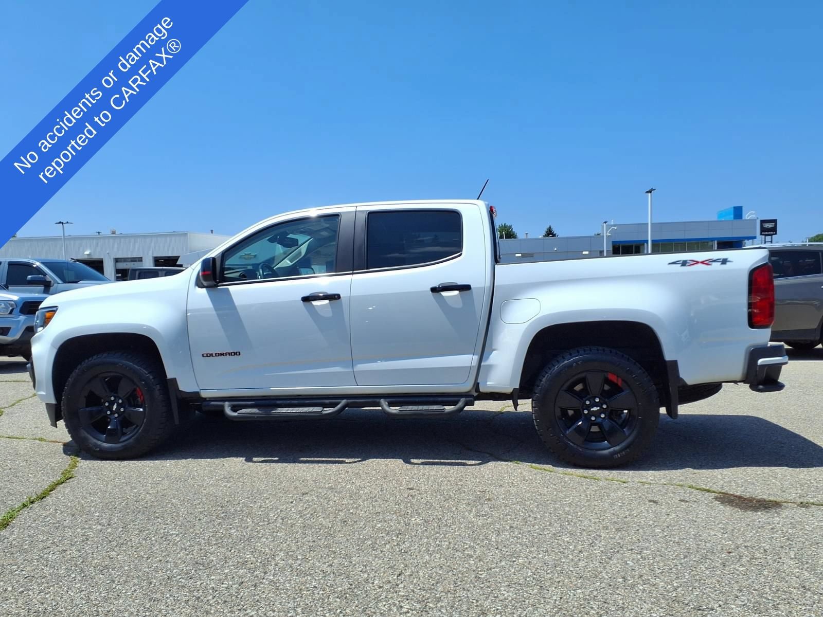 Used 2021 Chevrolet Colorado LT w/ Redline Special Edition AWD/4WD image 9