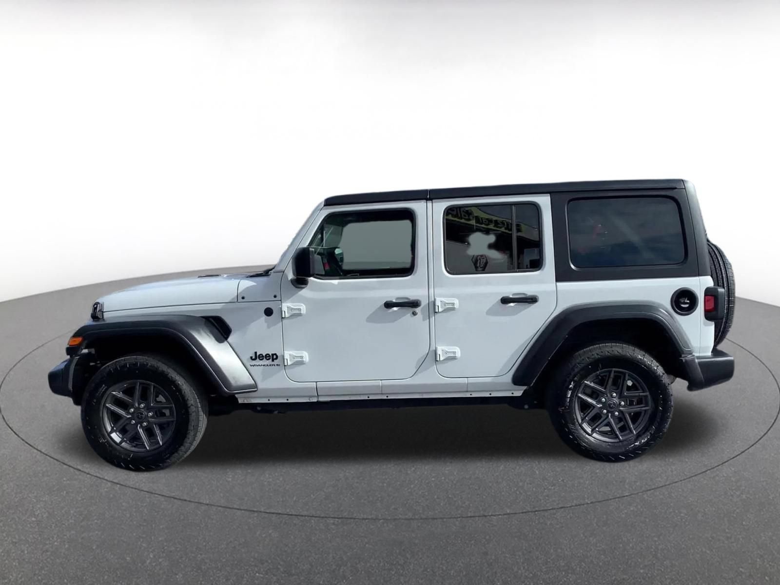 Used 2025 Jeep Wrangler Unlimited Sport AWD/4WD image 9