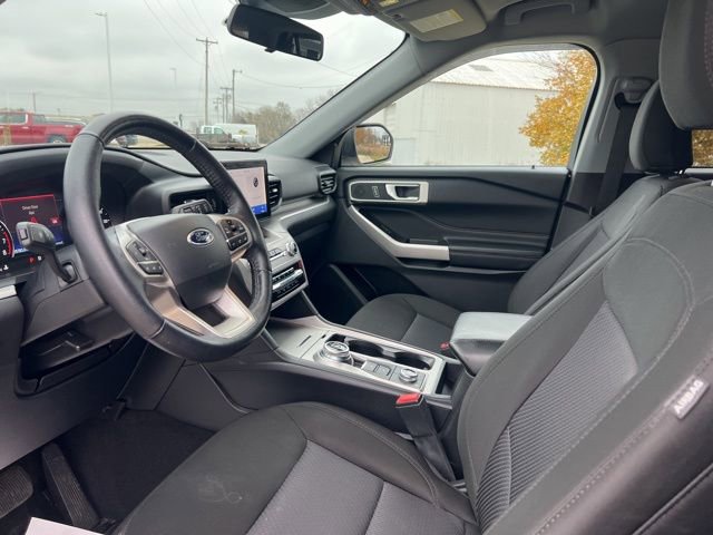 Used 2022 Ford Explorer XLT image 15