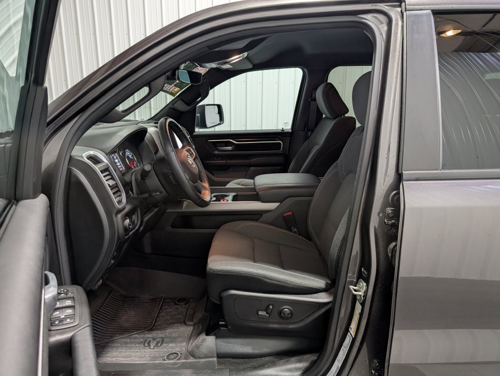 Used 2023 RAM 1500 Big Horn AWD/4WD image 14