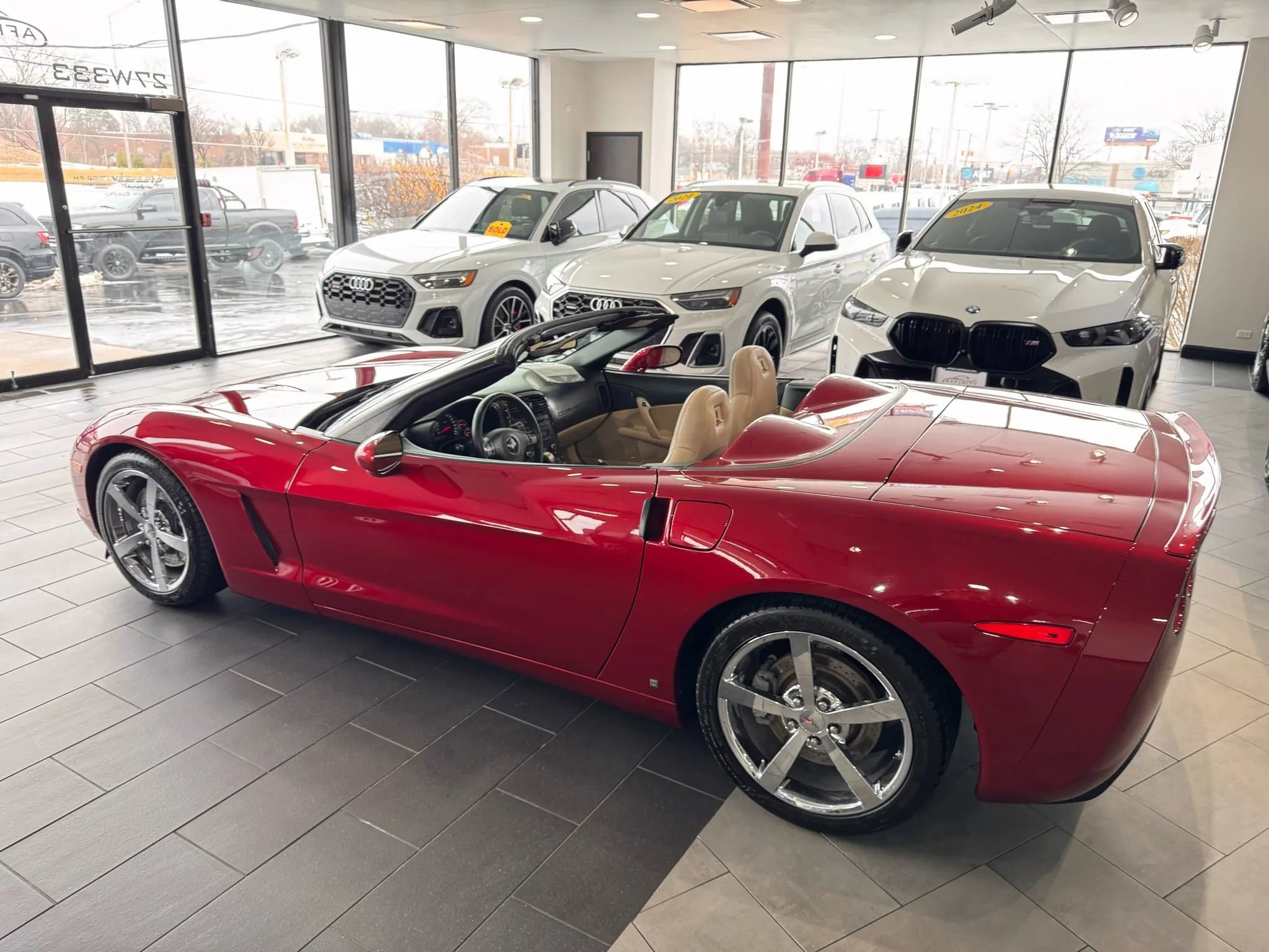 Used 2009 Chevrolet Corvette Convertible w/ Preferred Equipment Group RWD image 2