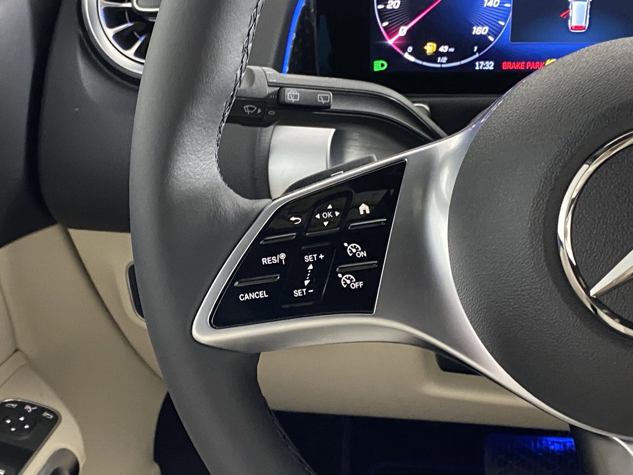 Used 2025 Mercedes-Benz GLB 250 4MATIC image 16