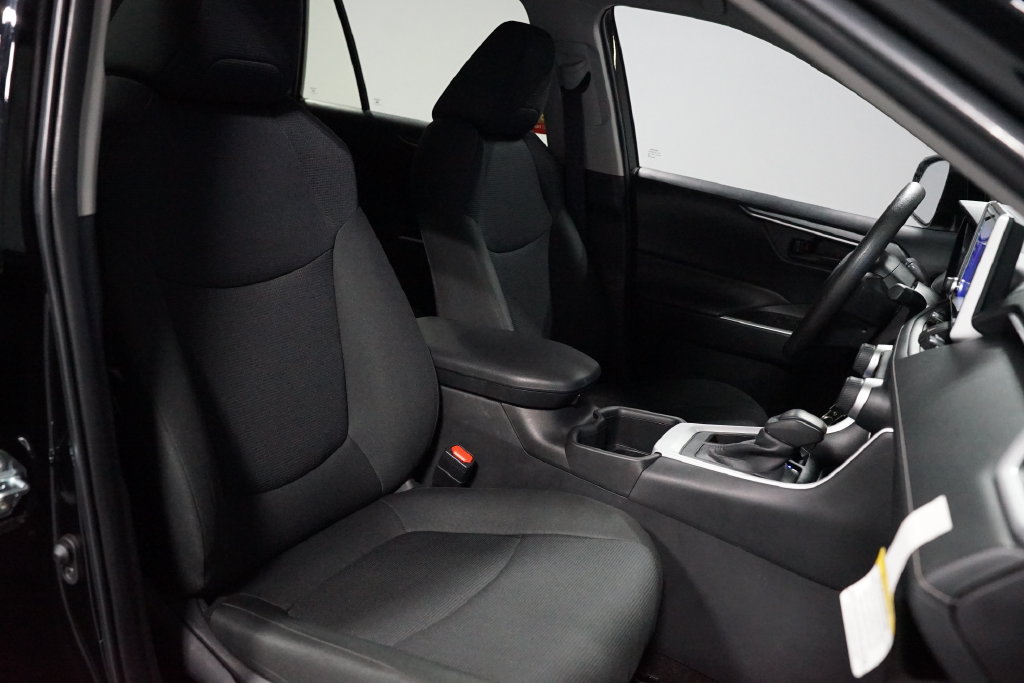 Certified 2025 Toyota RAV4 LE FWD image 26
