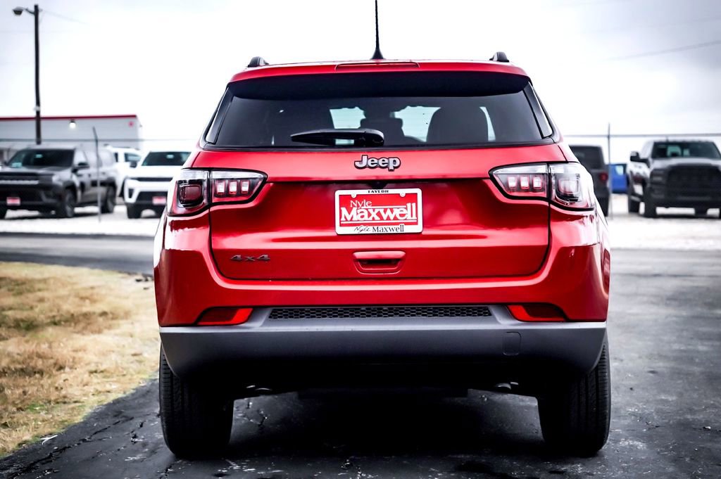 New 2026 Jeep Compass Latitude AWD/4WD image 8