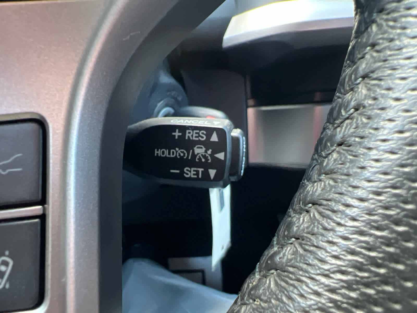 Certified 2022 Toyota Tacoma SR5 w/ Trail Edition AWD/4WD image 17