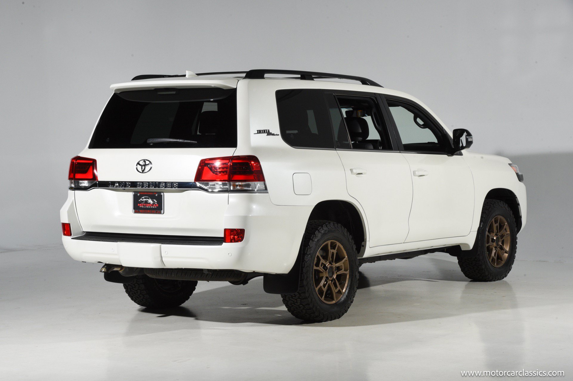 Used 2021 Toyota Land Cruiser Heritage Edition AWD/4WD image 6