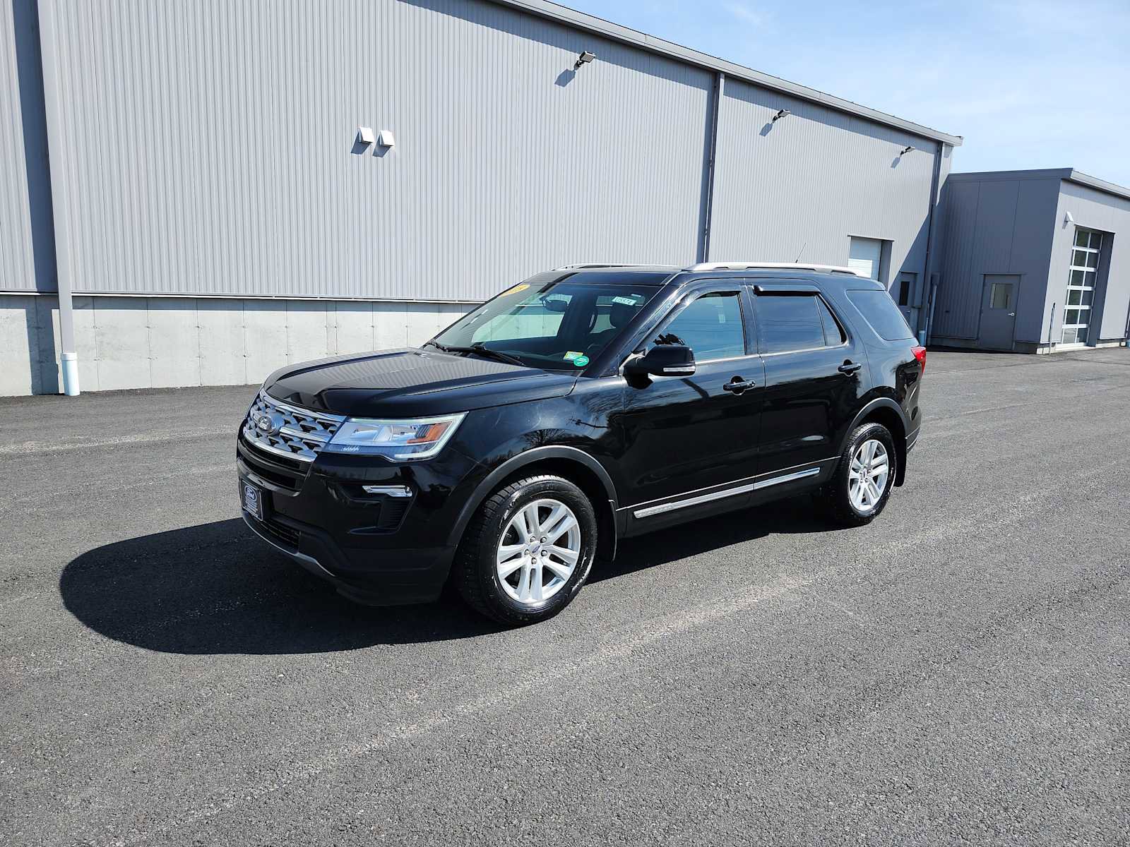 Used 2018 Ford Explorer XLT w/ Equipment Group 202A image 1