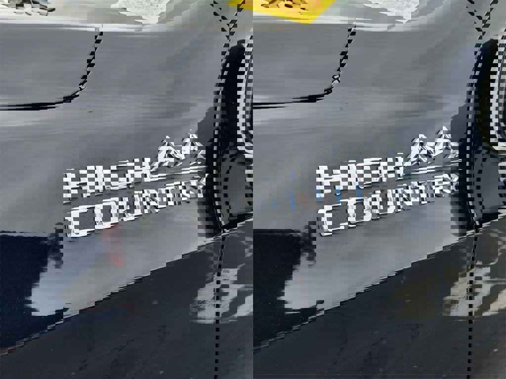 Certified 2021 Chevrolet Suburban High Country w/ Premium Package image 33