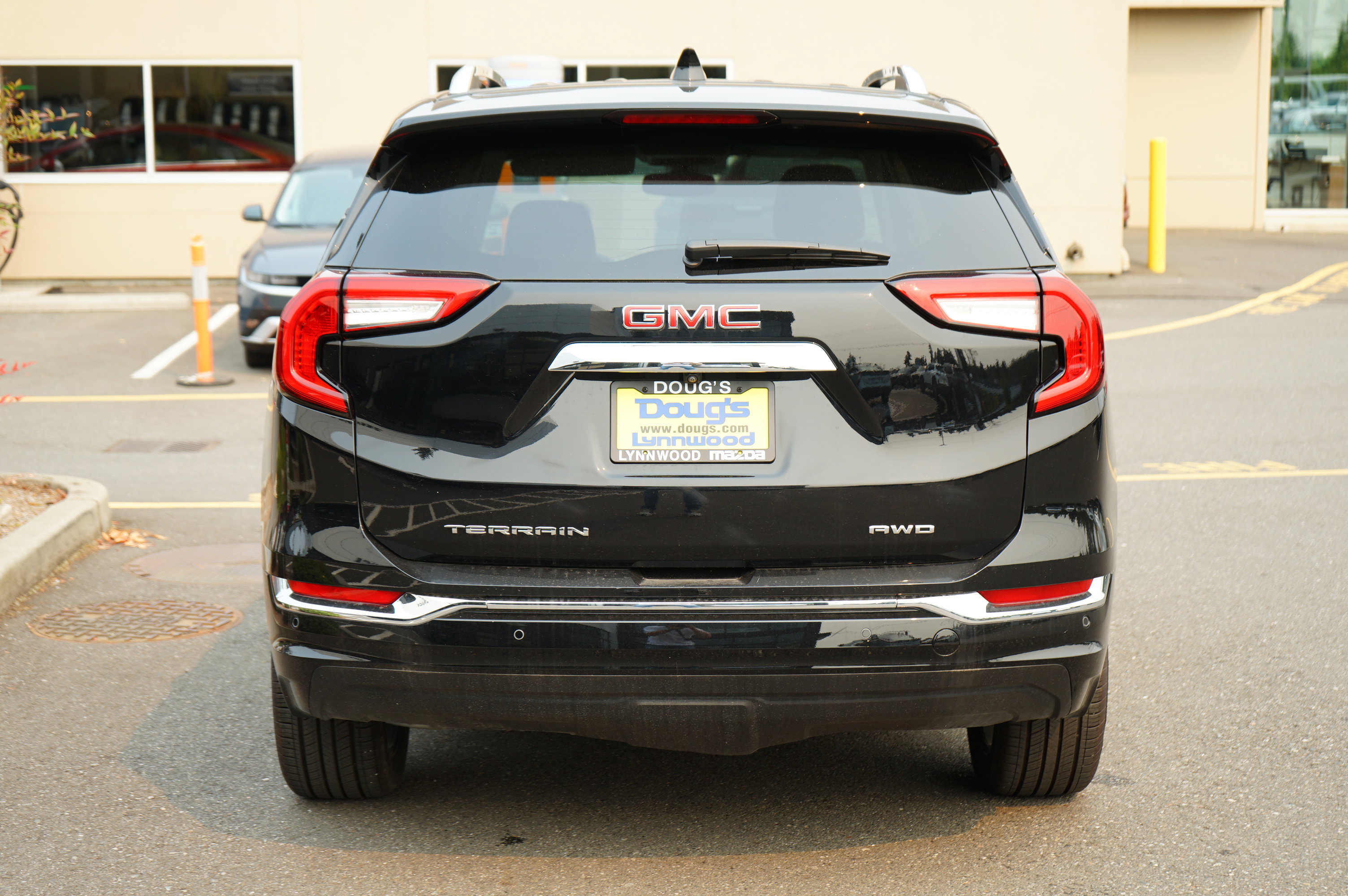 Used 2024 GMC Terrain Denali image 6