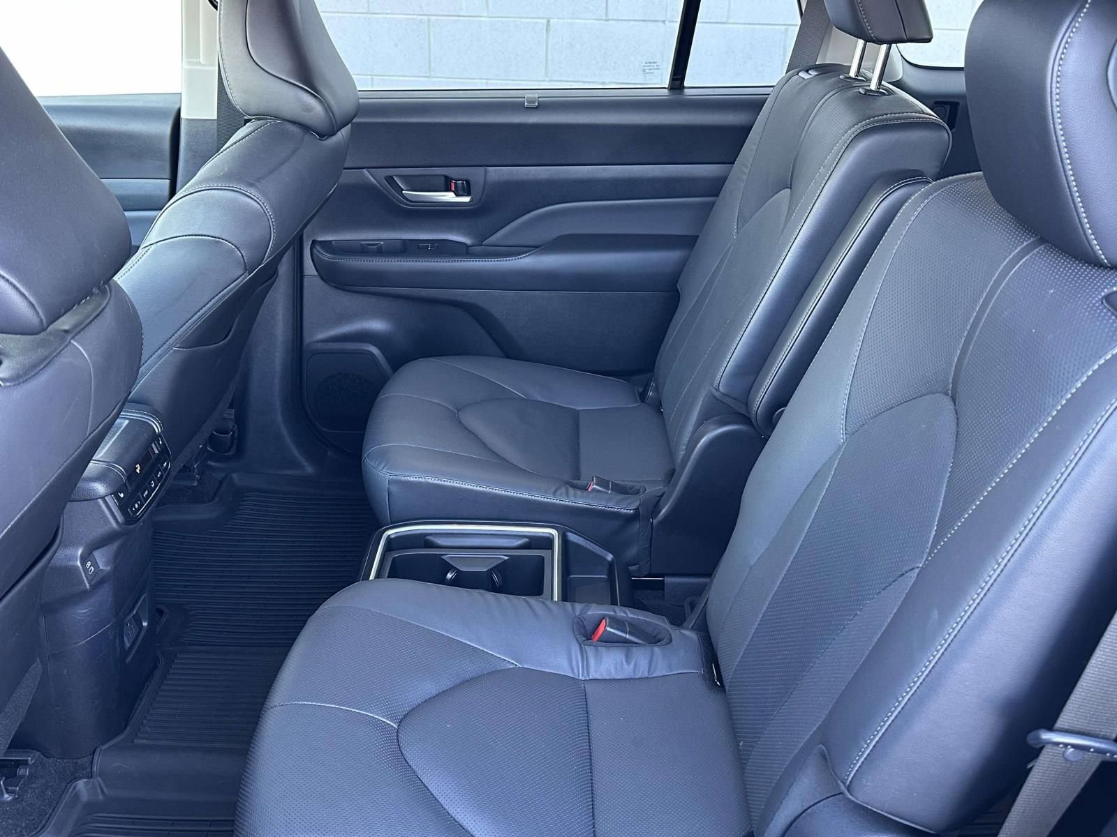 Used 2024 Toyota Grand Highlander Limited image 14