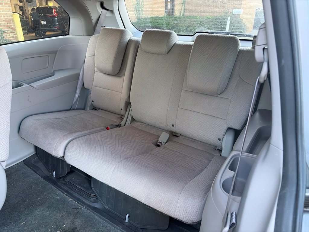 Used 2016 Honda Odyssey LX image 21