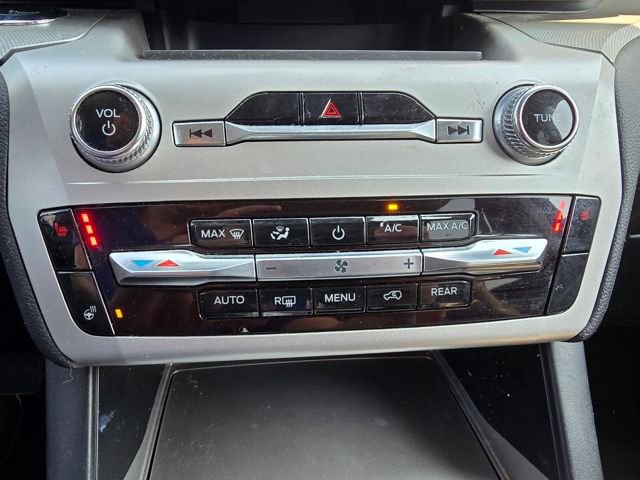 Used 2022 Ford Explorer XLT w/ Equipment Group 202A image 20