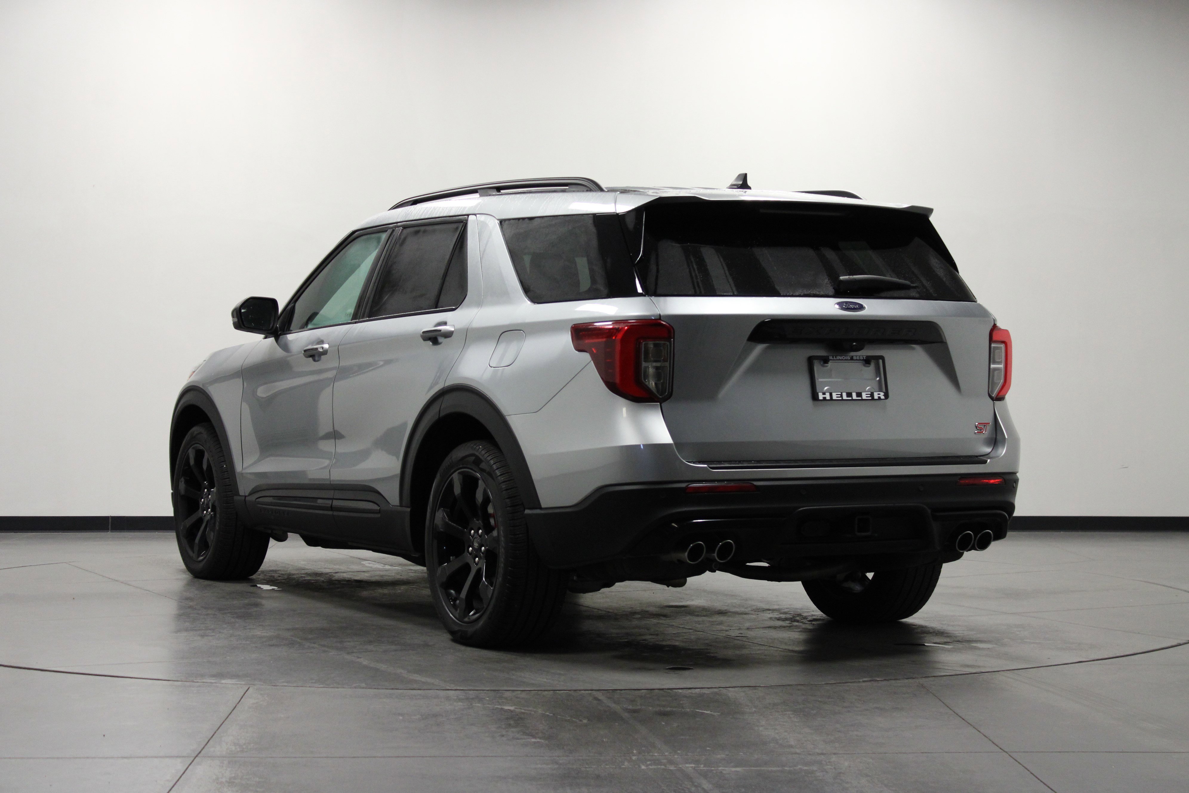 Used 2024 Ford Explorer ST w/ Equipment Group 401A image 6