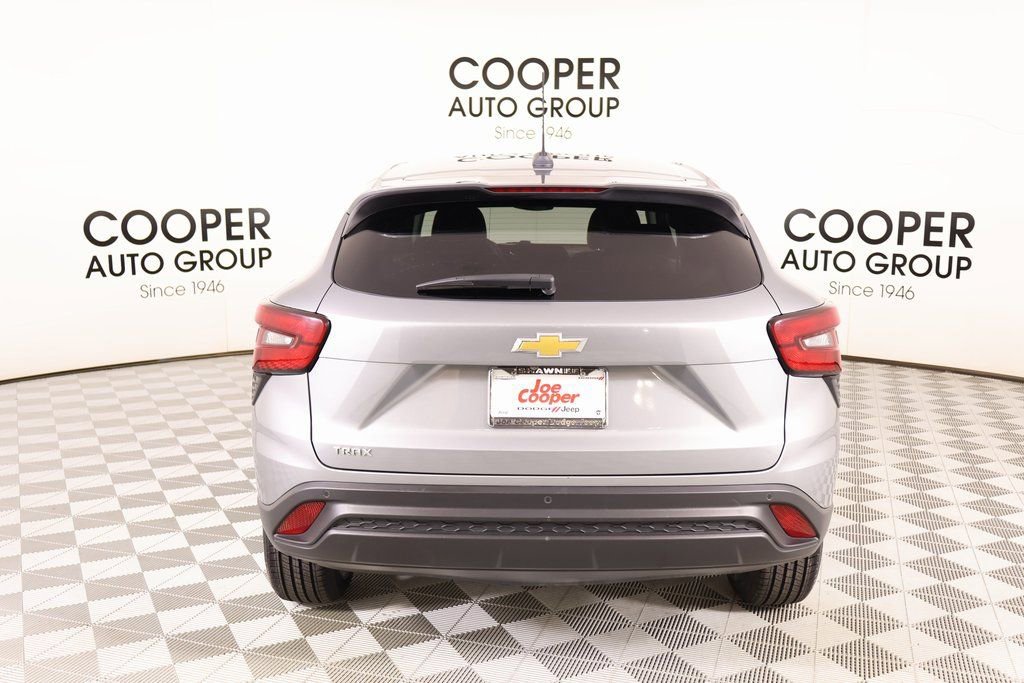 Used 2024 Chevrolet Trax LS w/ Driver Confidence Package image 20