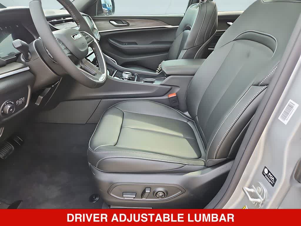 New 2026 Jeep Grand Cherokee Limited w/ Limited Altitude Package AWD/4WD image 18